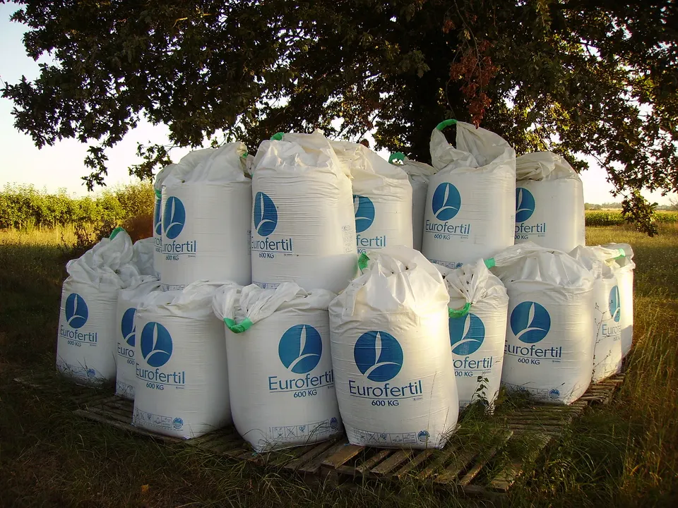 Jumbo bags stacked on a pallet, each with lifting loops